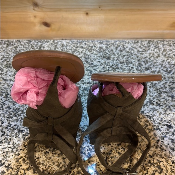 Jessica Simpson Brown Thong Sandals with Ankle Support - Picture 6 of 6